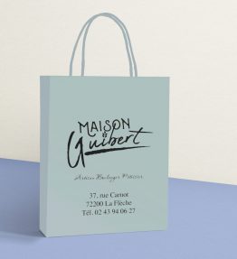 Paper shopping bag mockup psd in minimal style